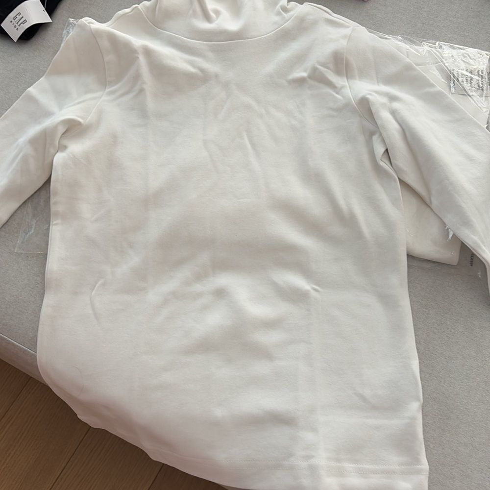 Landsend turtleneck size 6-7